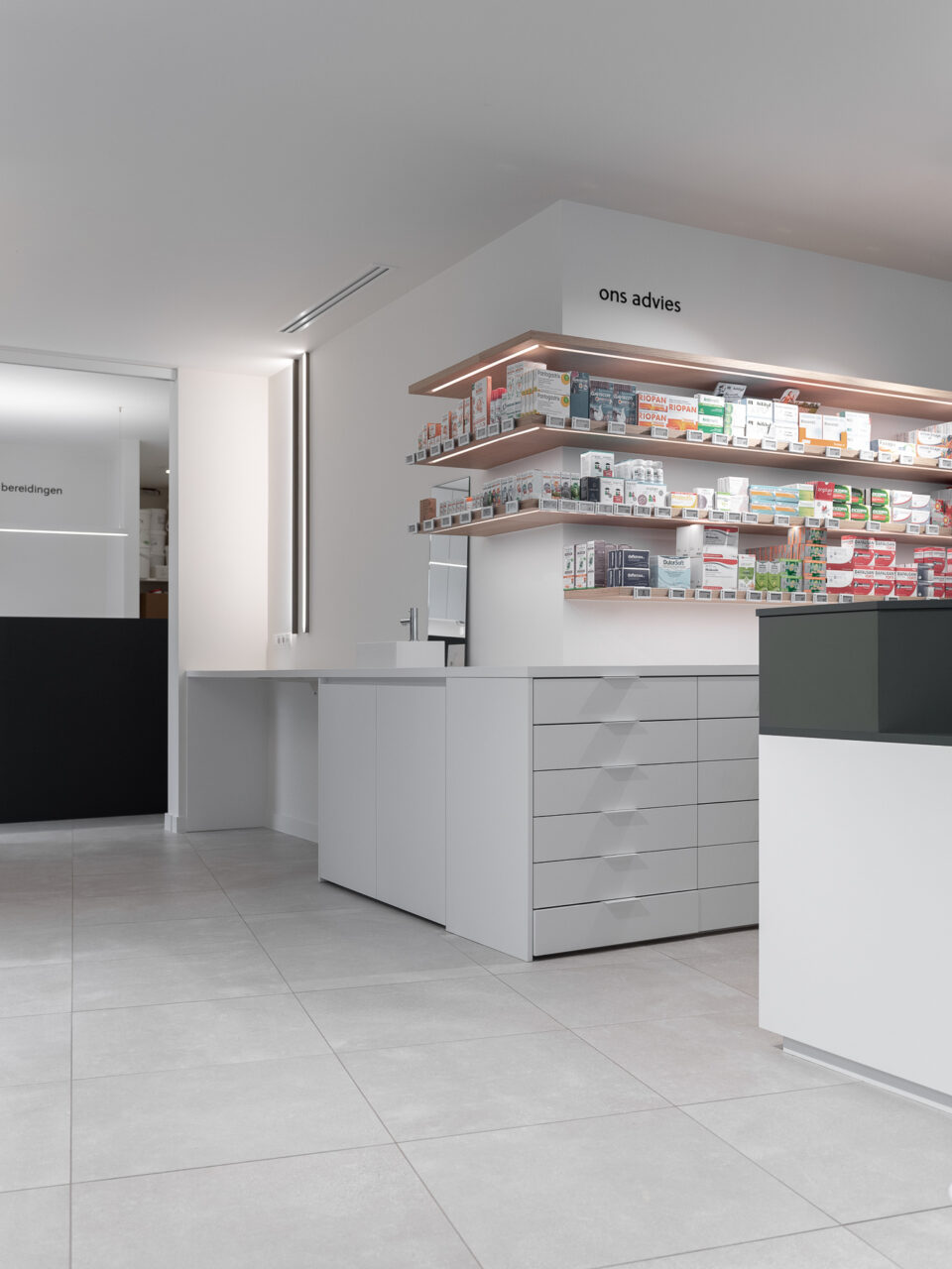 Apotheek Peutie balie interieur Quality Living